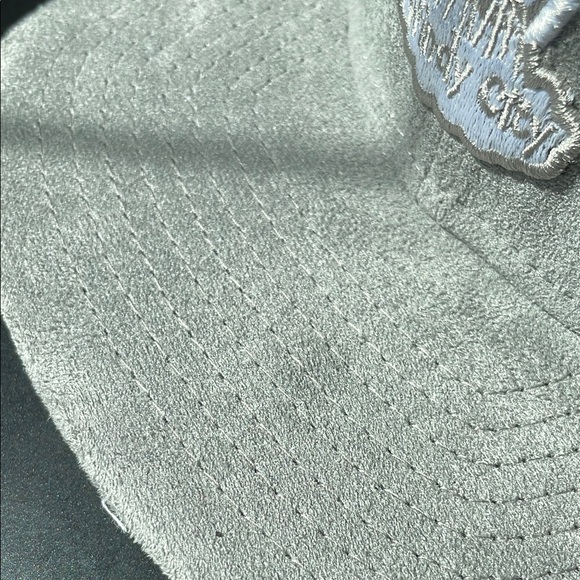 Bulls New Era Gray Suede Cap - Picture 7 of 11